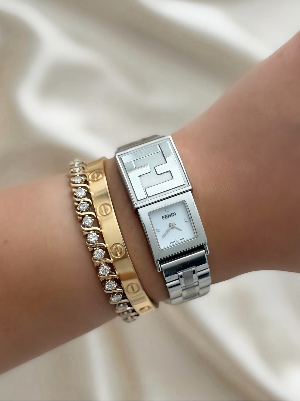 AUTHENTIC VINTAGE FENDI HIDDEN DIAL SILVER WATCH